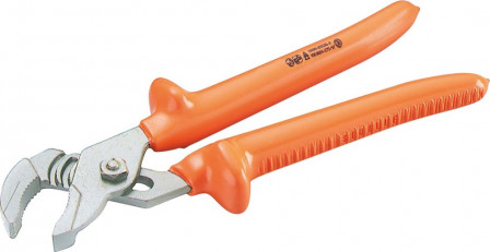 pince multiprise a crans demi-lune isolee